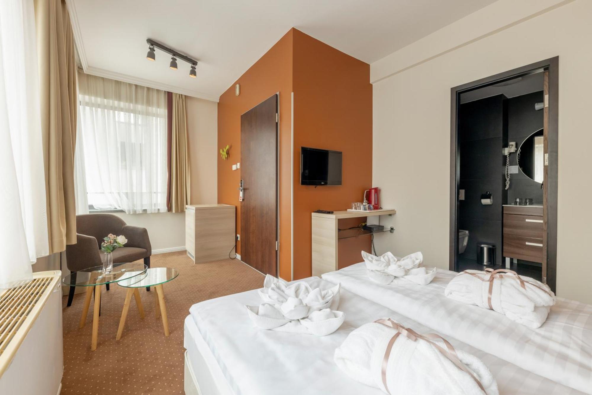 Budapest Tower מראה חיצוני תמונה